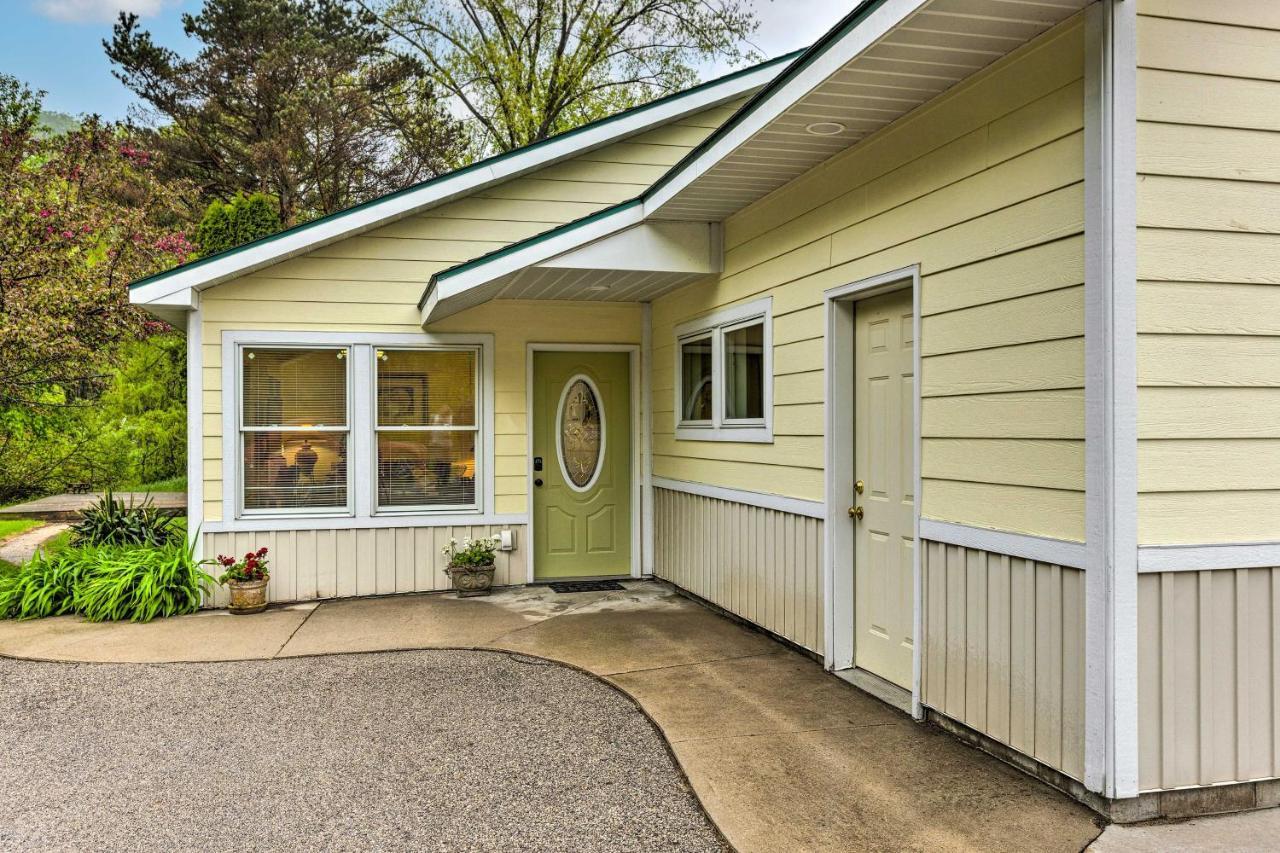 Charming Retreat Near Downtown Frankfort And Beaches Экстерьер фото
